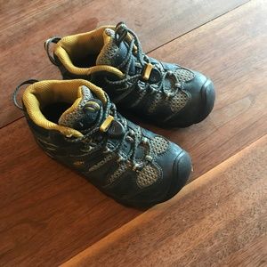 KEEN Waterproof Kids Hiking Boots Sz 10
